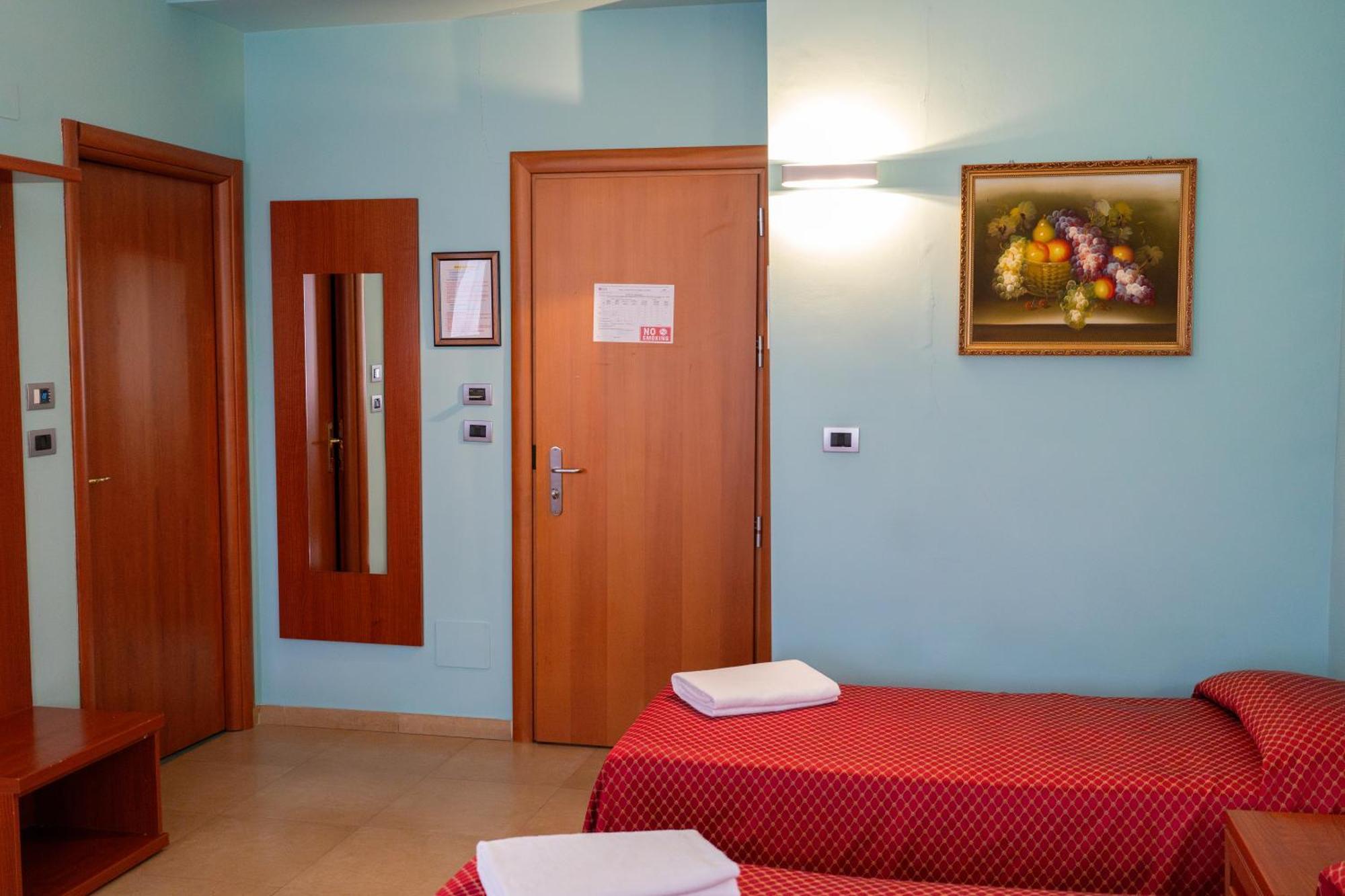 Hotel Cavour Resort مونْكالييري المظهر الخارجي الصورة