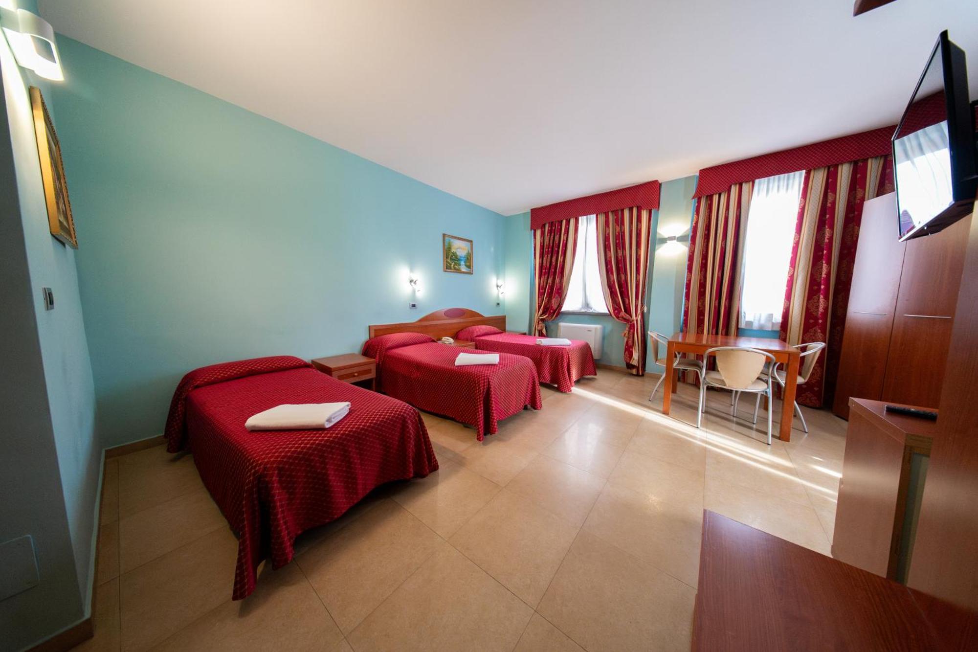 Hotel Cavour Resort مونْكالييري المظهر الخارجي الصورة