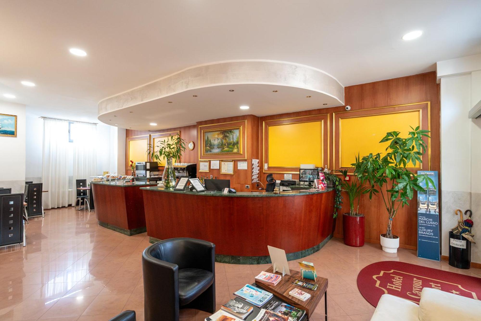 Hotel Cavour Resort مونْكالييري المظهر الخارجي الصورة