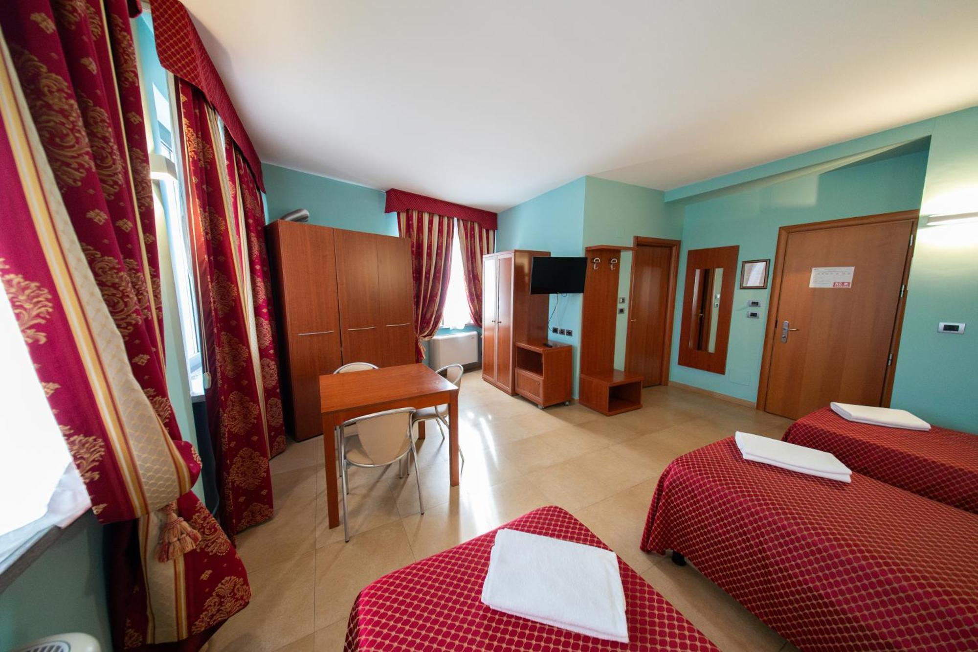Hotel Cavour Resort مونْكالييري المظهر الخارجي الصورة