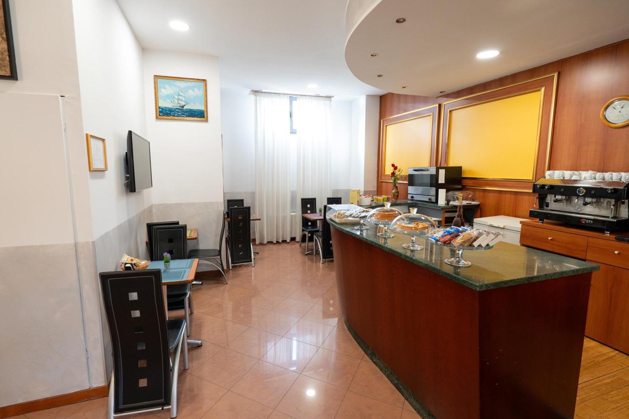 Hotel Cavour Resort مونْكالييري المظهر الخارجي الصورة