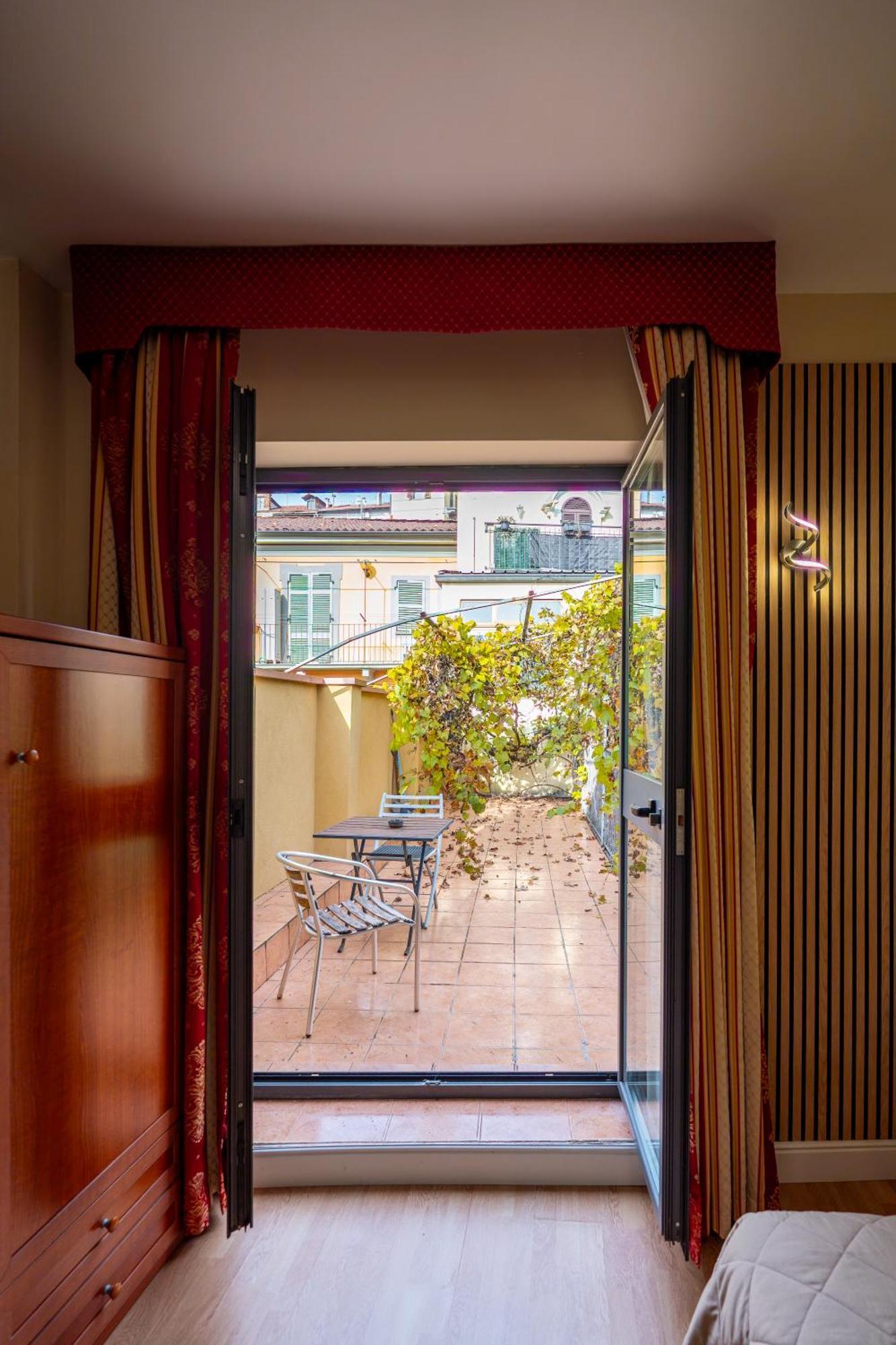 Hotel Cavour Resort مونْكالييري المظهر الخارجي الصورة