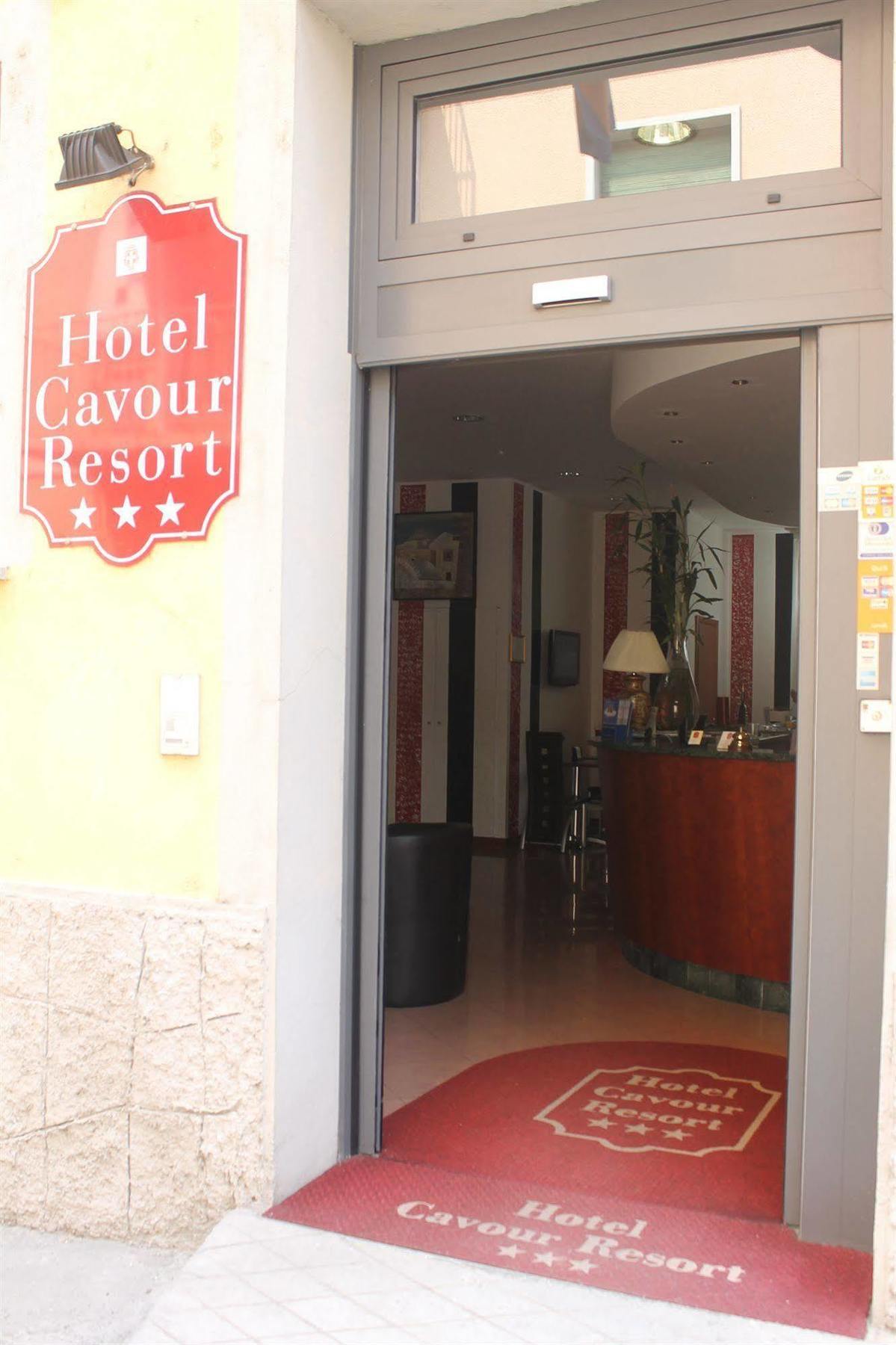 Hotel Cavour Resort مونْكالييري المظهر الخارجي الصورة